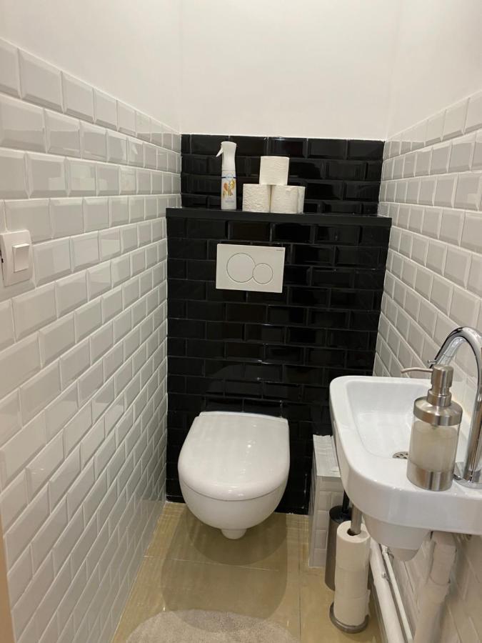 Large And Unique Souplex 60Sqm, Well Located Apartment ปารีส ภายนอก รูปภาพ